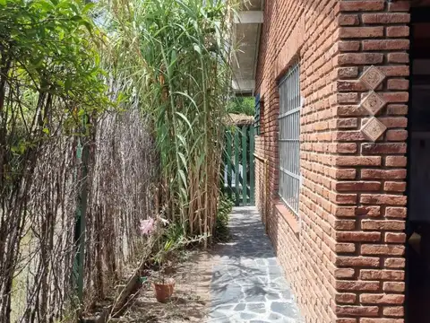 Paseo 141 entre Av. 1 y 2 100