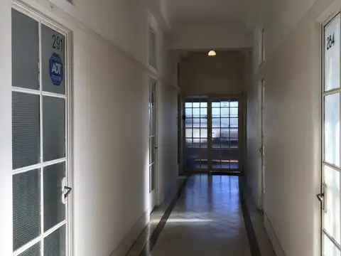 Palacio Barolo 39000 usd más cuotas Oficina en venta en Cong