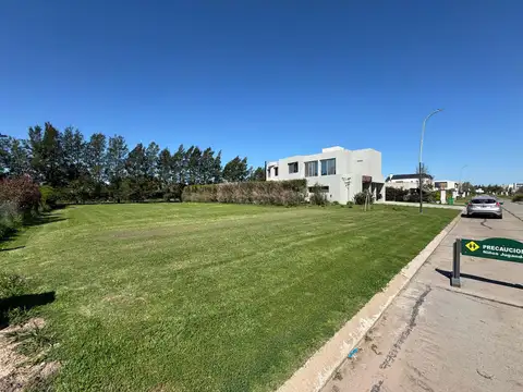 VENTA | PERMUTA - Lote de 800 m2 - Barrio San Sebastián, Funes.