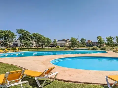 Terreno en Venta en Funes, USD 199.000
