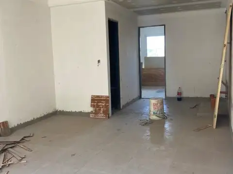 3 ambientes con Patio o balcón, a 100 mts de 197