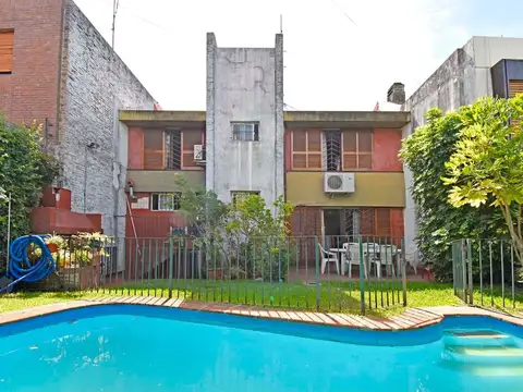 Casa 5 Amb en Venta Florida B Roca con pileta
