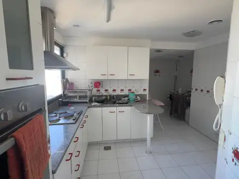 Departamento en Alquiler de 4 ambientes