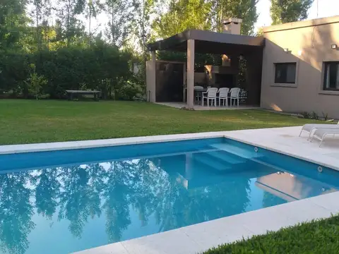 VLH. Alquiler casa 4 ambientes en San Marco, Villanueva