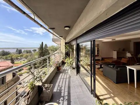 Departamento en Venta de 4 dormitorios en Martin de Categoría- Piso exclusivo con vista al río