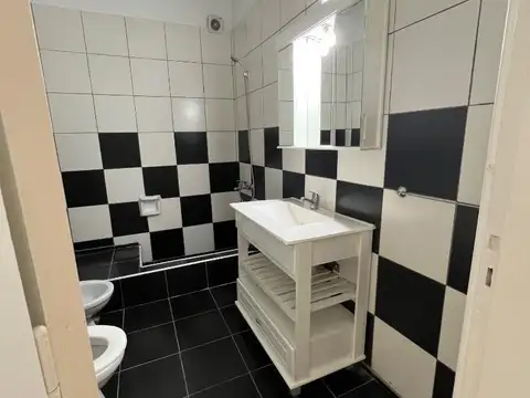 Las Heras 2600 , Piso PB