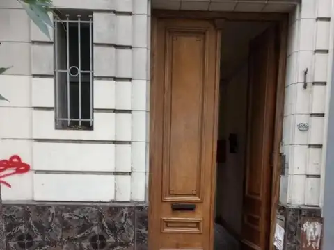 Venta 2 Ambientes PH al frente