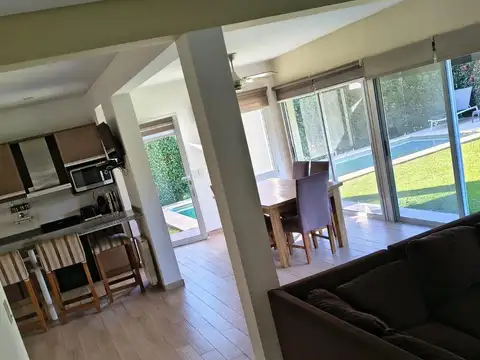 Casa en Venta en Pilar del Este - Casas del Este, USD 172.000