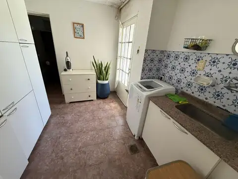 Casa 3 ambientes con 2 baños