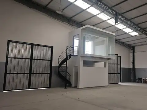 Galpon en Alquiler 30  mts Fondo