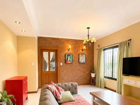 Casa en Venta con 5 cocheras
