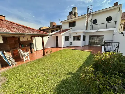 Aristóbulo del Valle 600