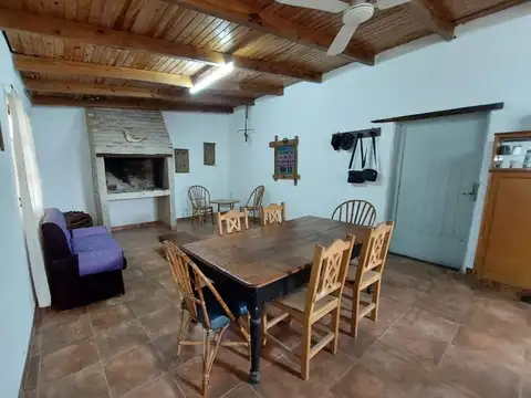 Casa 3 ambientes con 1 baño