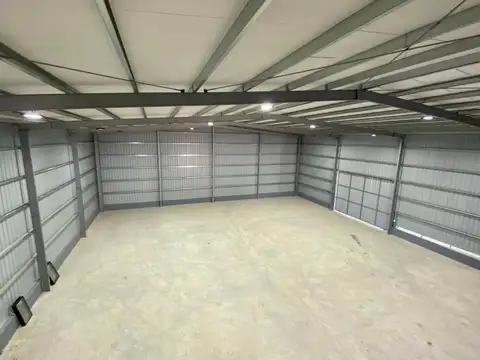 Edificio Industrial en Venta en Abasto [Cod: 682]