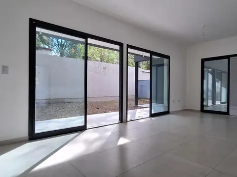 Casa en Alquiler en Arguello, $ 1.800.000