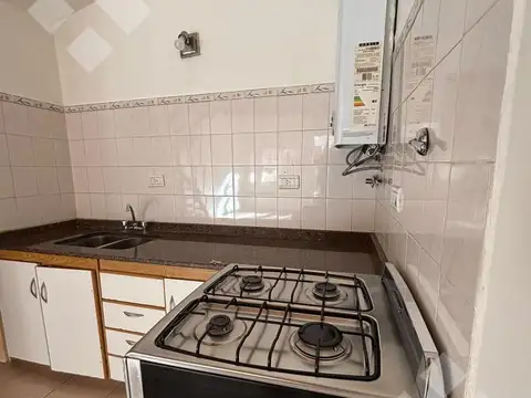 Depto Tipo Casa 2 ambientes con 1 baño