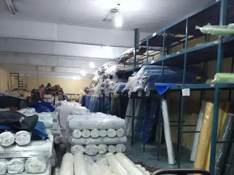 Depósito en venta en Monserrat - CABA-
