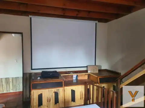 Casa en Venta con 3 cocheras