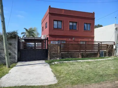 Casa en venta - 3 Dormitorios 2 Baños - Pilar