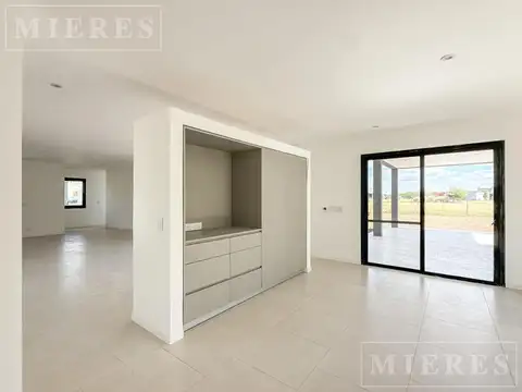 Casa en alquiler anual area 12 San Sebastian, Loma Verde