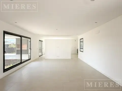 Casa en Alquiler en San Sebastián, USD 1.100