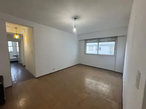14 de Julio 100, Piso 3