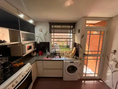 Casa 3 ambientes con 2 baños