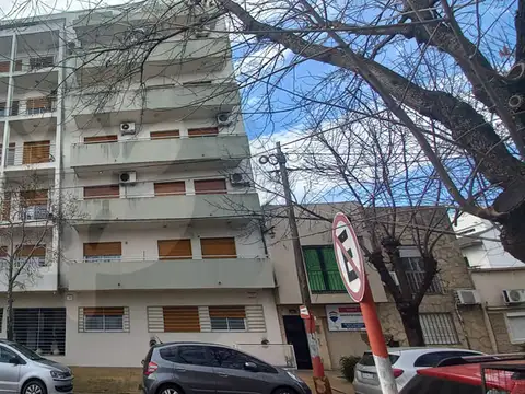 DEPTO. 2 DORM C/COCHERA EN ALQUILER, CON TERRAZA PROPIA 