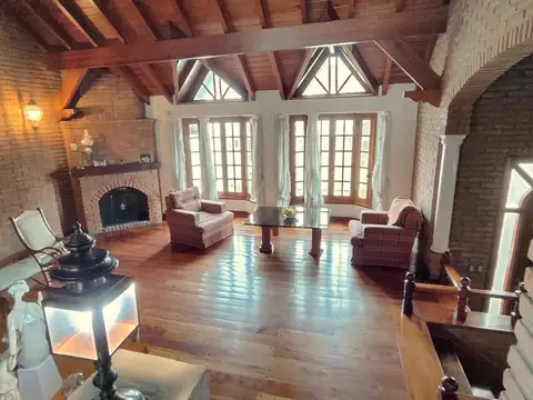 Venta casa Premium, Ramos Mejia  Norte, con jardin y piscina "APTA CREDITO"
