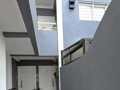 Depto Tipo Casa en Alquiler de 1 dormitorio