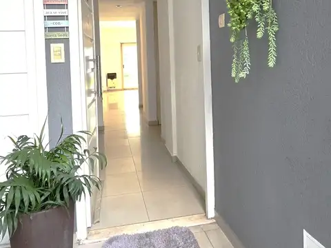 Depto Tipo Casa 2 ambientes con 1 baño