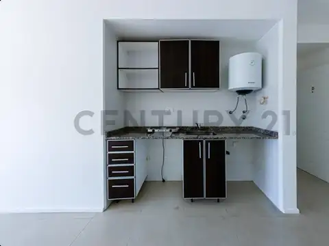 VENTA MONOAMBIENTE CON BALCON AL FRENTE EN VILLA PUEYRREDON