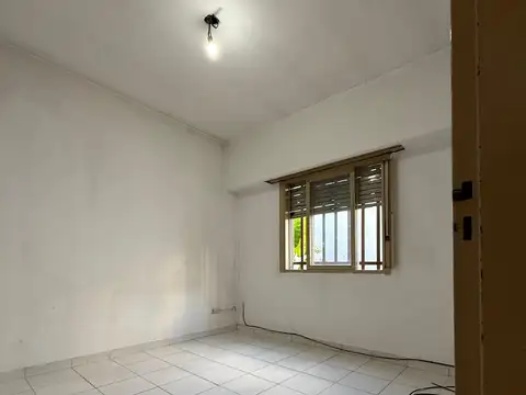 Depto Tipo Casa en Alquiler en Villa Luzuriaga, $ 500.000