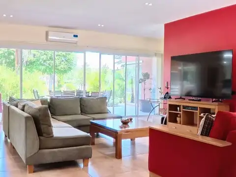 Casa en Venta en Miralagos, USD 500.000