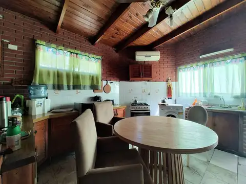 Casa en Venta en Bernal Oeste, USD 98.000