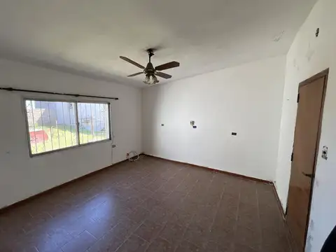 Lopez y Planes esquina M.Antello