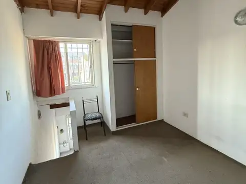 Depto Tipo Casa en Venta en Villa Luzuriaga, USD 47.000