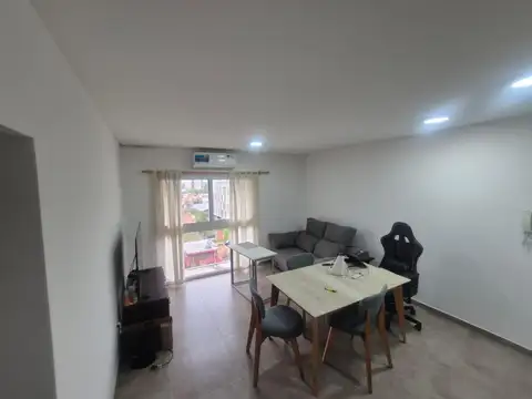 Departamento en Alquiler en Ituzaingó Norte, $ 750.000