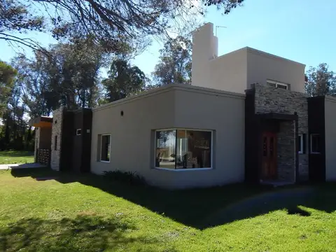 Casa en Alquiler de 4 dormitorios