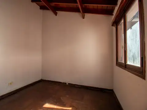 VENTA CASA 3 AMB MAS DEPARTAMENTO DE 2 AMB