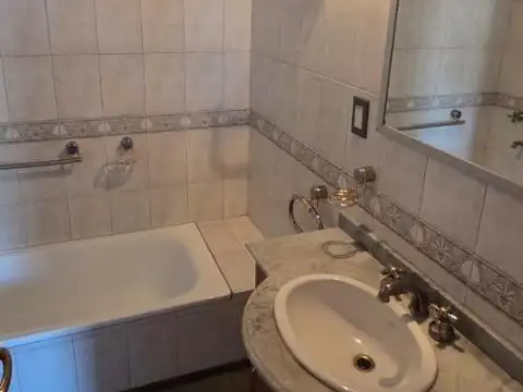 CASA EN BARRIO PRIVADO LAS CANDELAS I