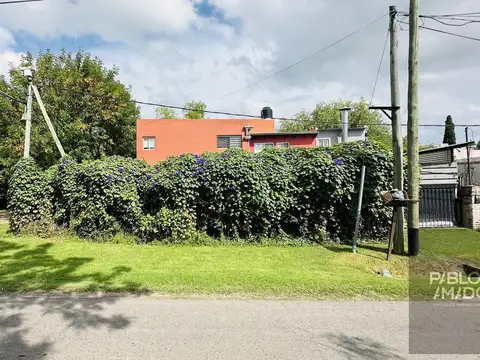 Casa en Venta con 1 cochera