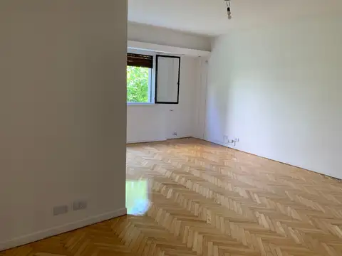 IMPECABLE 3 amb. frente todo sol recién pintado y plastificado