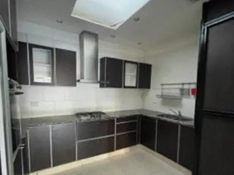 Casa en Alquiler con 1 cochera