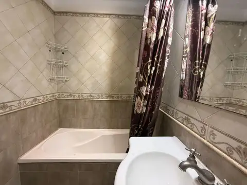 Depto Tipo Casa en Alquiler de 2 dormitorios