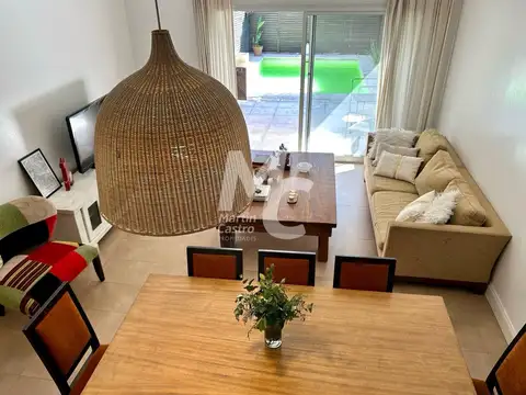 Casa 5 ambientes con 3 baños