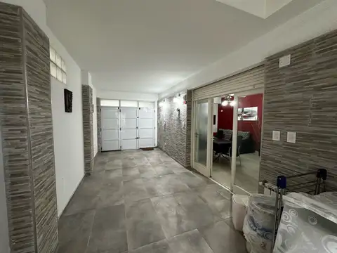 Casa en Venta con 15 cocheras
