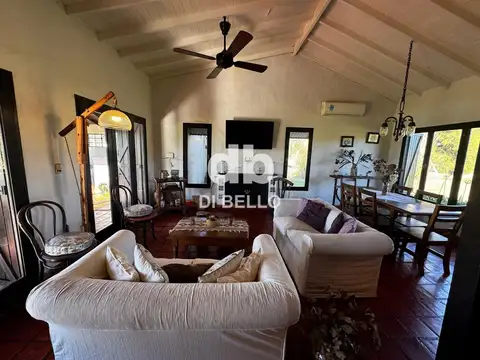 Casa 4 ambientes con 1 baño