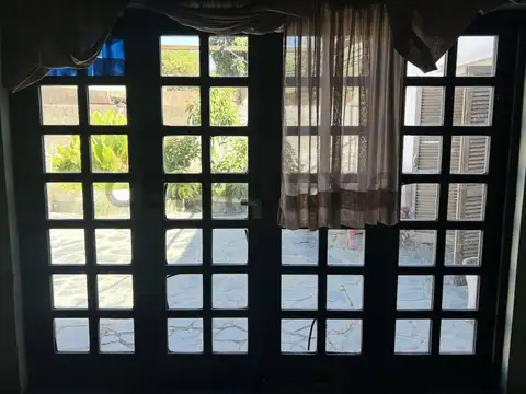 CASA EN VENTA 131 43 Y 44. 5 DORMITORIOS APTA CREDITO