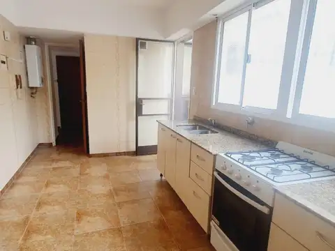 Departamento en Venta en Villa del Parque, USD 220.000